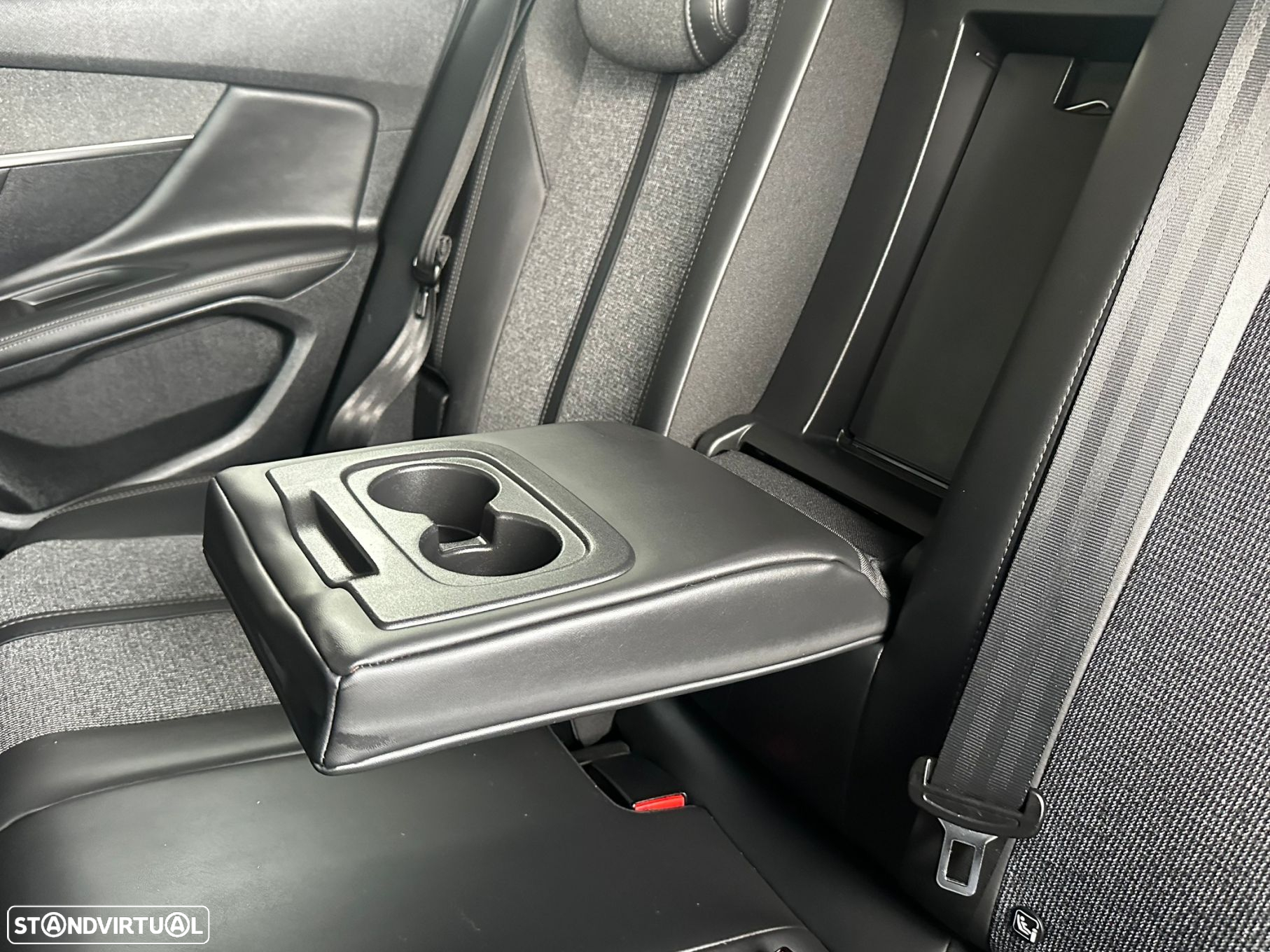 Peugeot 3008 1.6 BlueHDi Allure EAT6 - 39