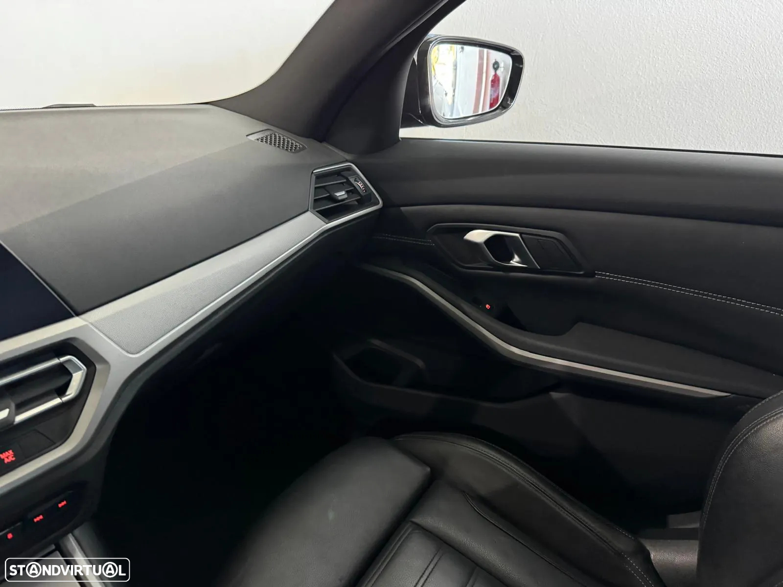 BMW 330 e Touring Pack M Auto - 27