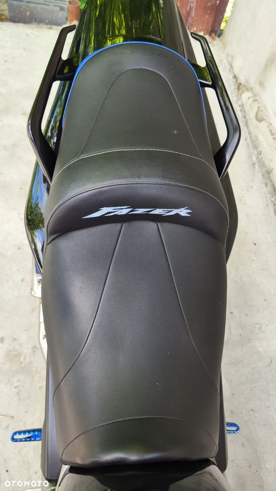 Yamaha FZS - 24