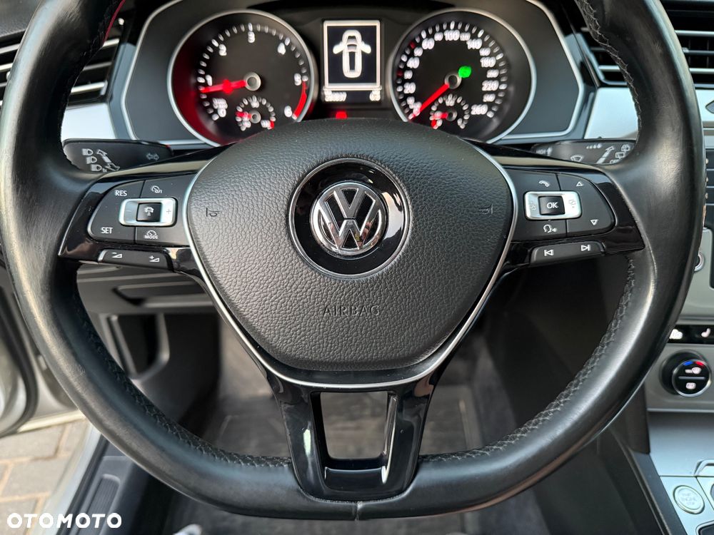 Volkswagen Passat 2.0 TDI BMT Highline DSG7 - 34