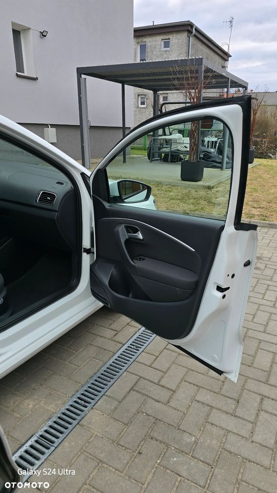 Volkswagen Polo 1.2 TSI BMT Comfortline - 25