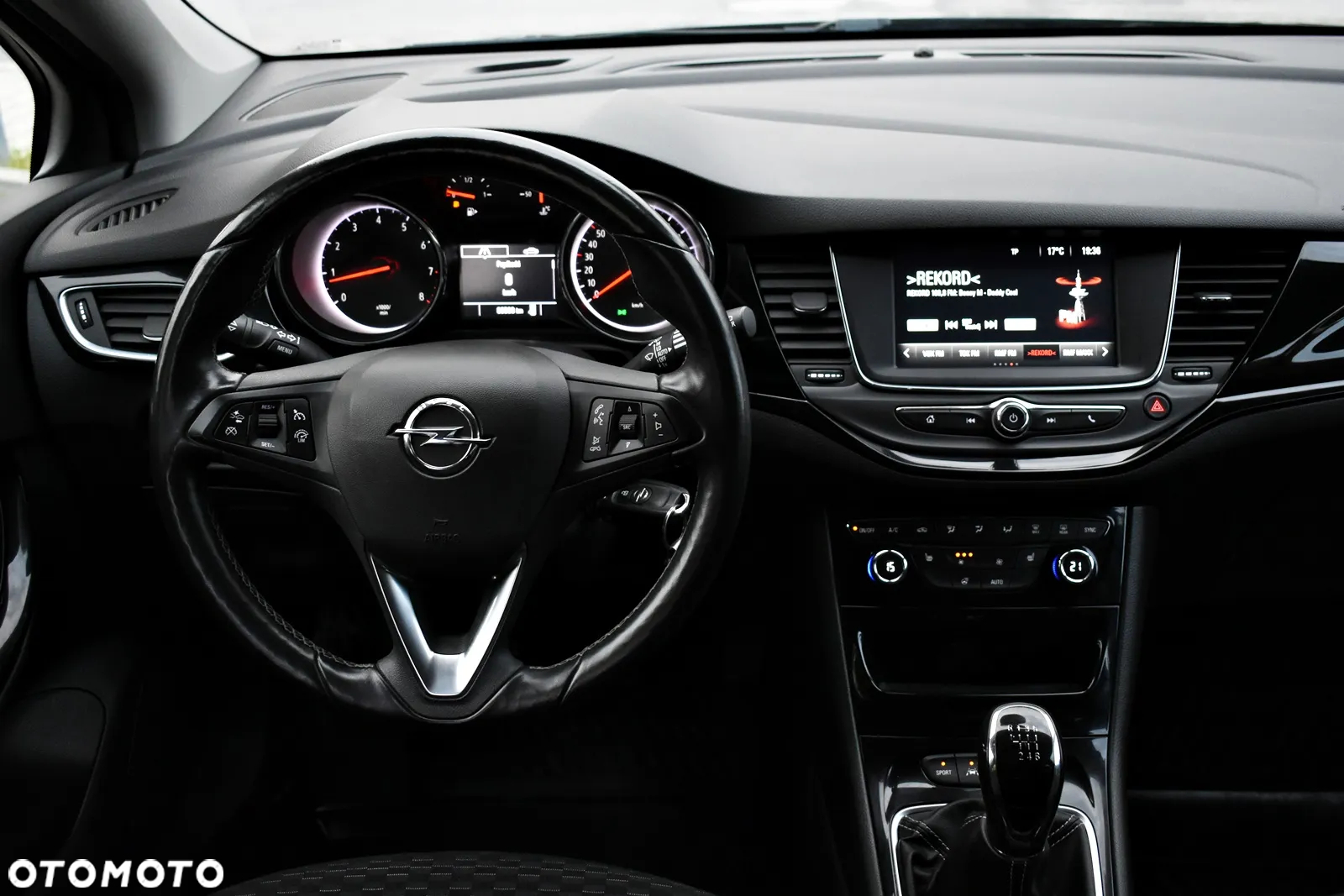 Opel Astra V 1.4 T Enjoy - 20