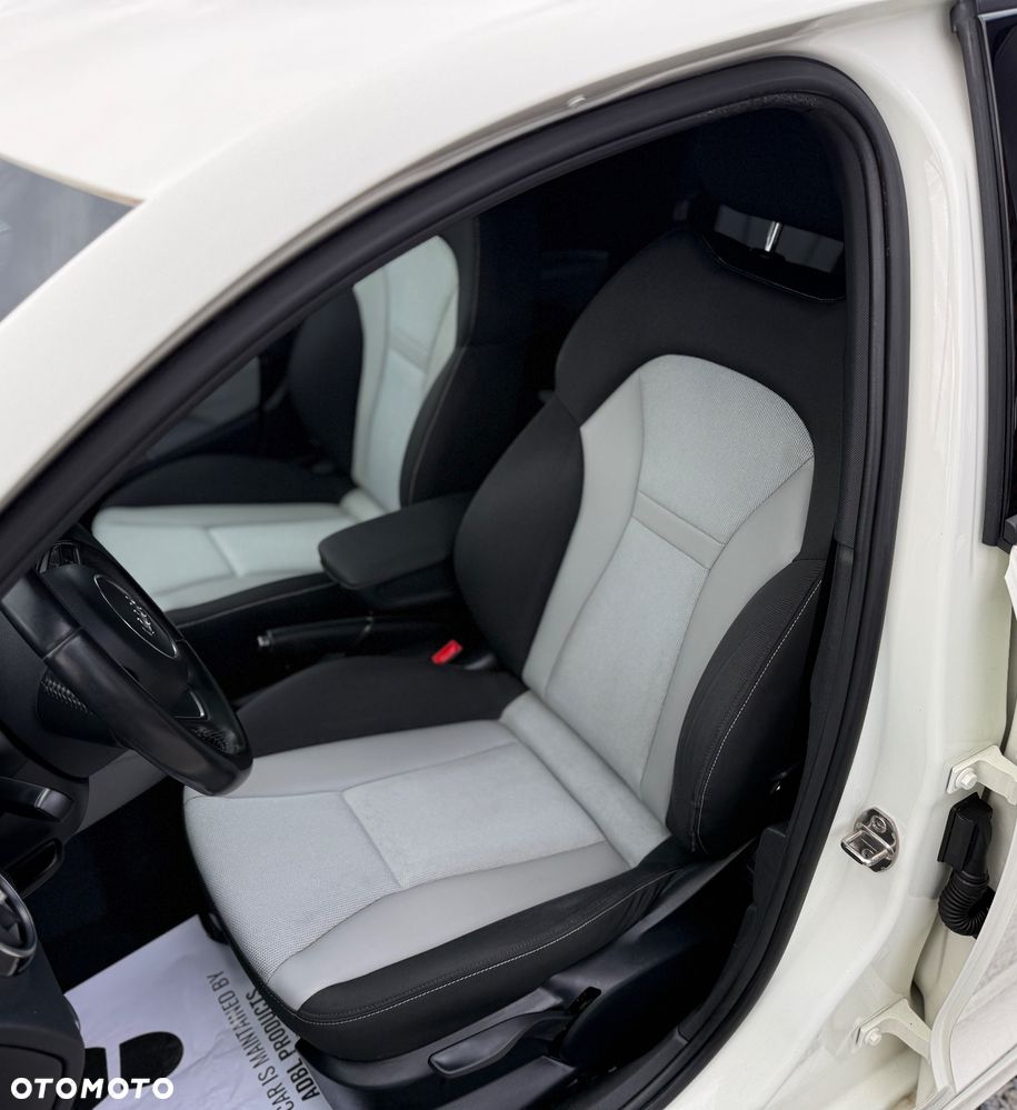 Audi A1 Sportback 1.4 TFSI S tronic S line Sportpaket - 8