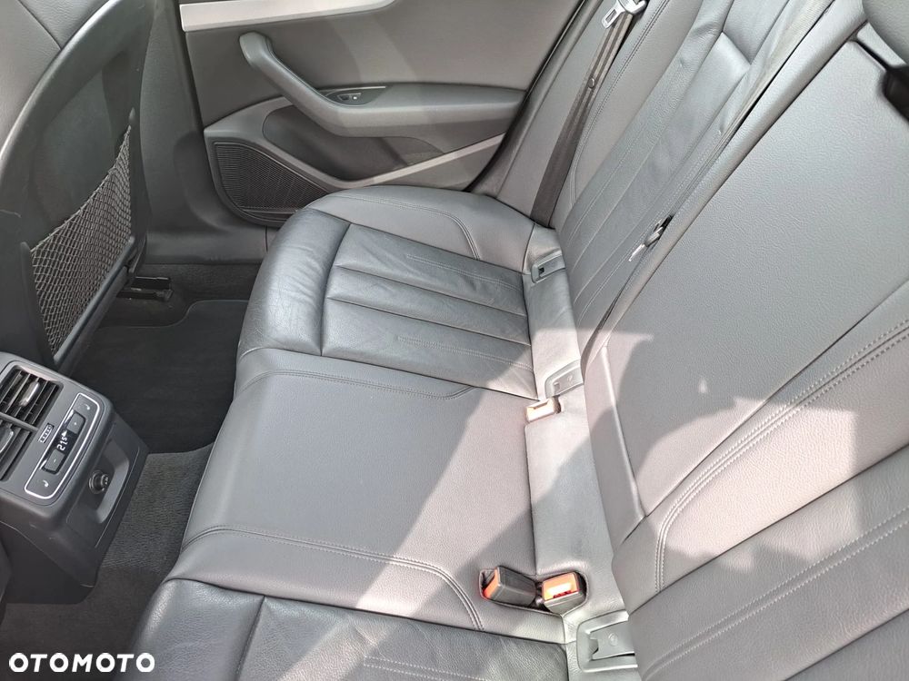 Audi A4 Limousine 2.0 TFSI quattro S tronic design - 12