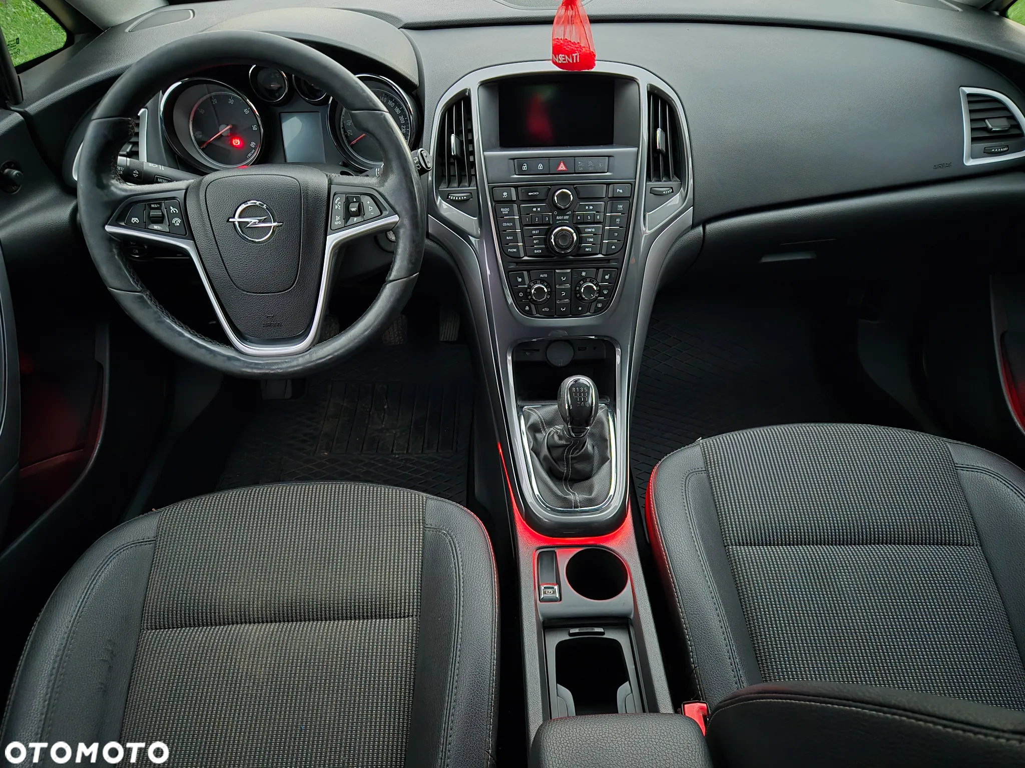 Opel Astra 2.0 CDTI Exklusiv - 20