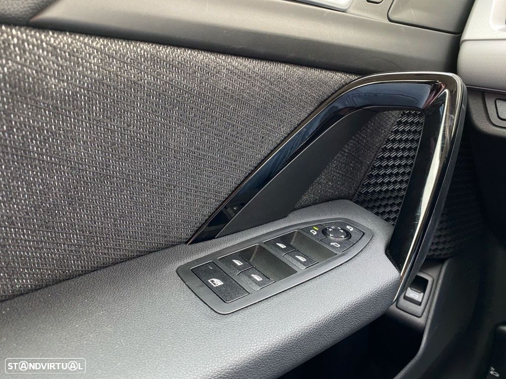 BMW X1 sDrive18d - 12