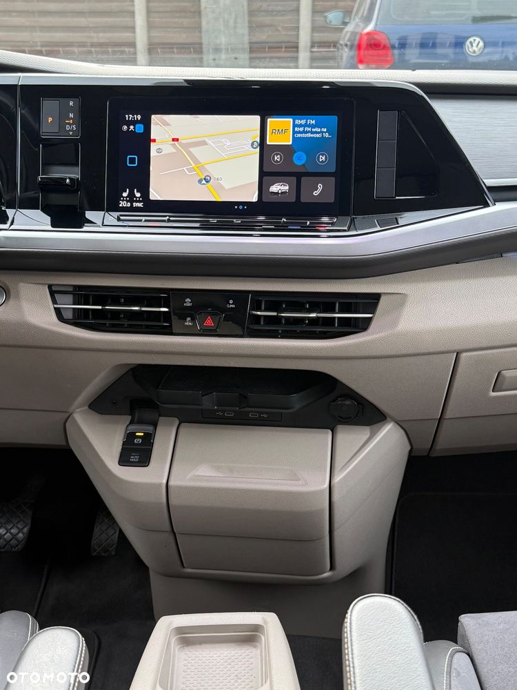 Volkswagen Multivan 2.0 TDI L1 70 Years Bulli DSG - 24