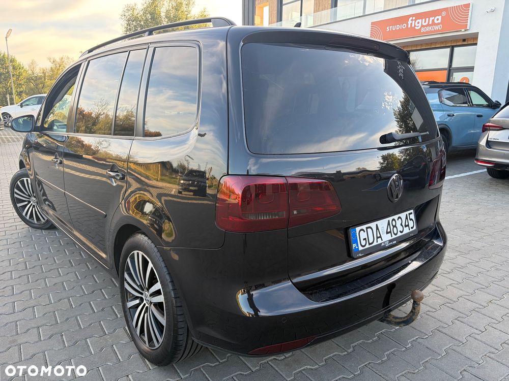 Volkswagen Touran - 5