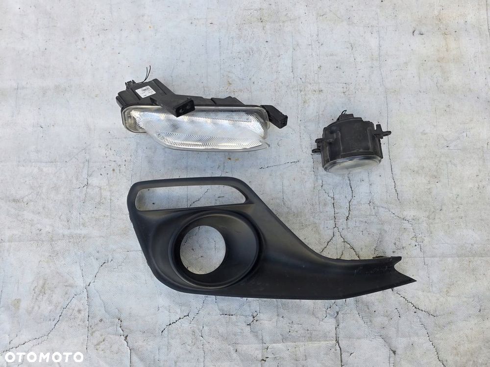 Suzuki Swift MK8 VIII halogen kratka led DRL do jazdy dziennej prawa prawy - 1