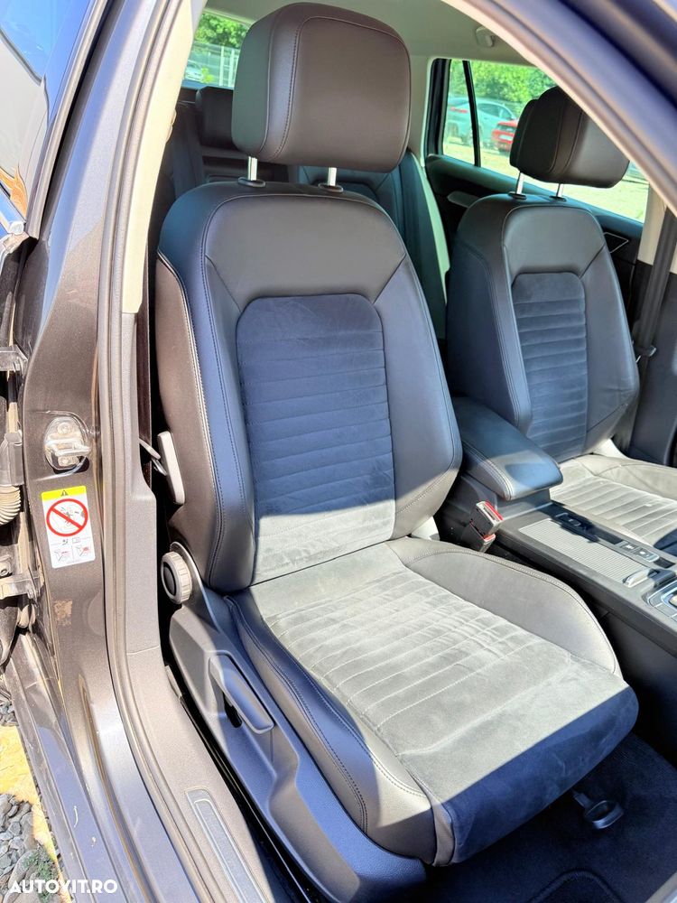 Volkswagen Passat 2.0 TDI DSG Highline - 19
