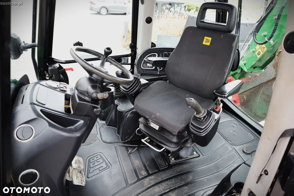 JCB 4CX - 28