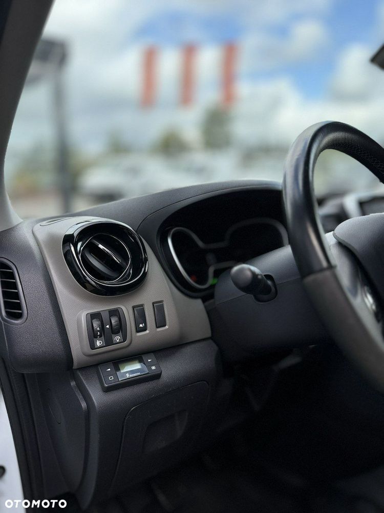 Renault Trafic - 21