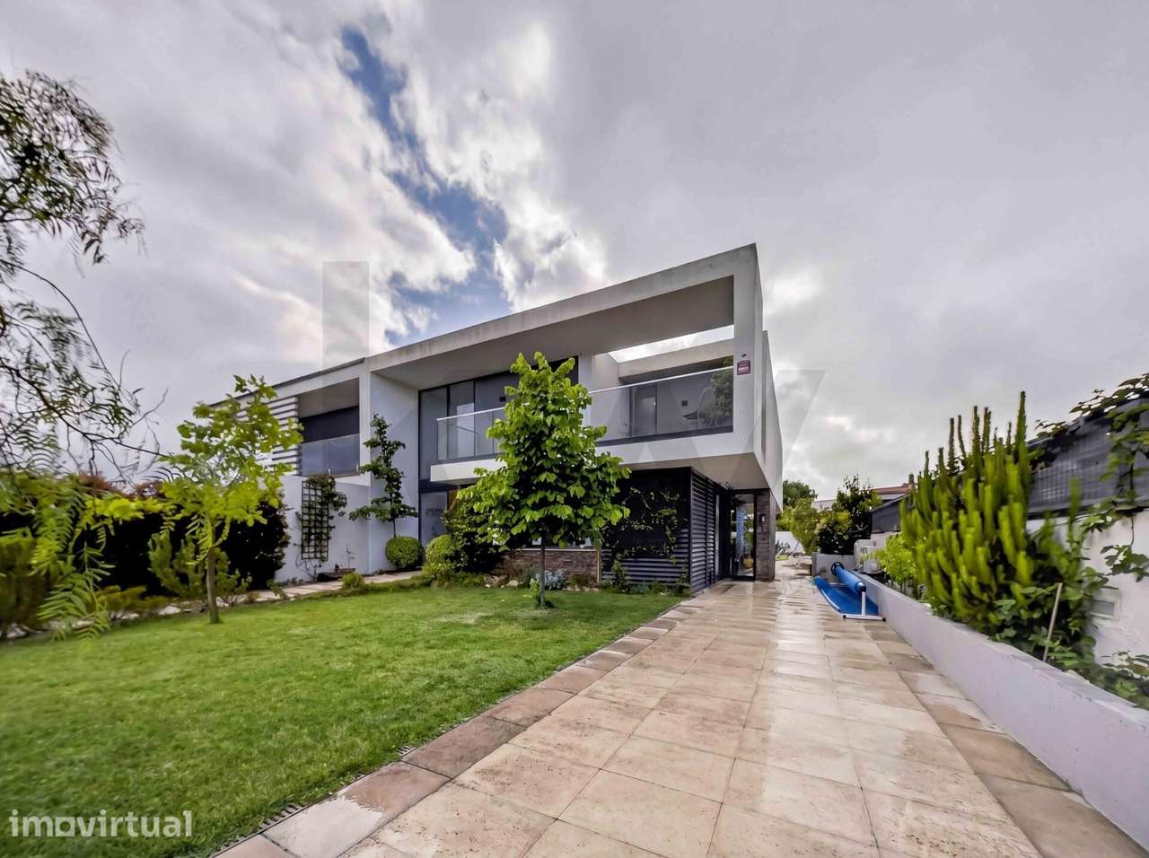 Moradia T4+1 Contemporânea com Piscina e Jardim Privativo em Cabriz, S - Grande imagem: 2/40