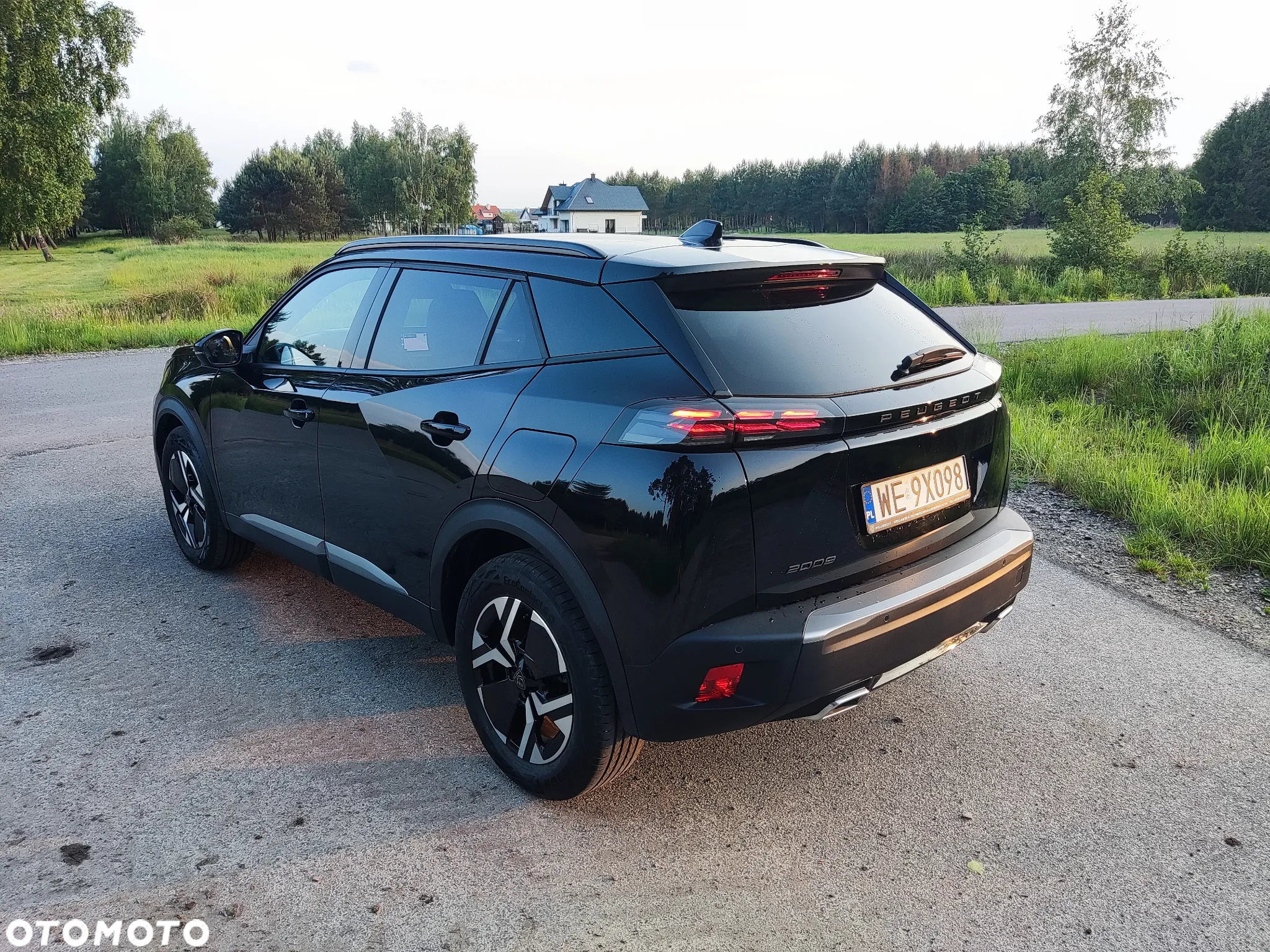 Peugeot 2008 1.2 PureTech Allure S&S EAT8 - 3