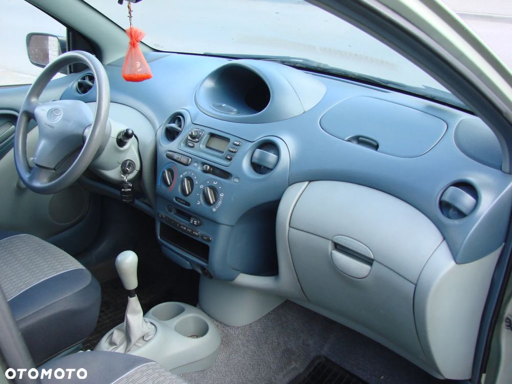 Toyota Yaris - 13