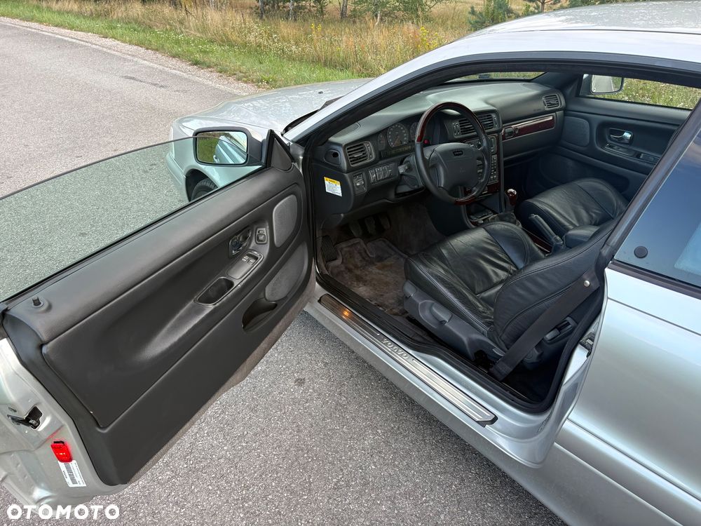 Volvo C70 2.4 - 17