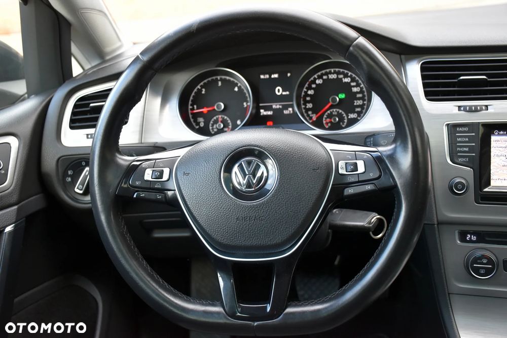 Volkswagen Golf 1.6 TDI BlueMotion Technology DSG Comfortline - 29