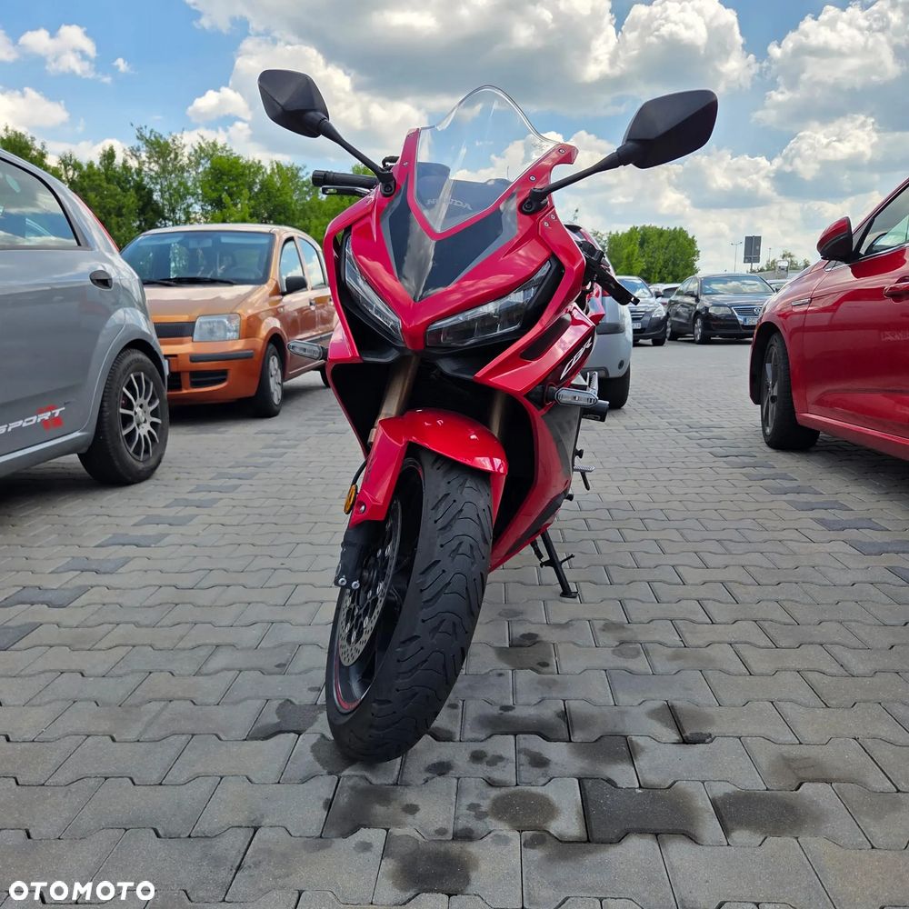Honda CBR - 1