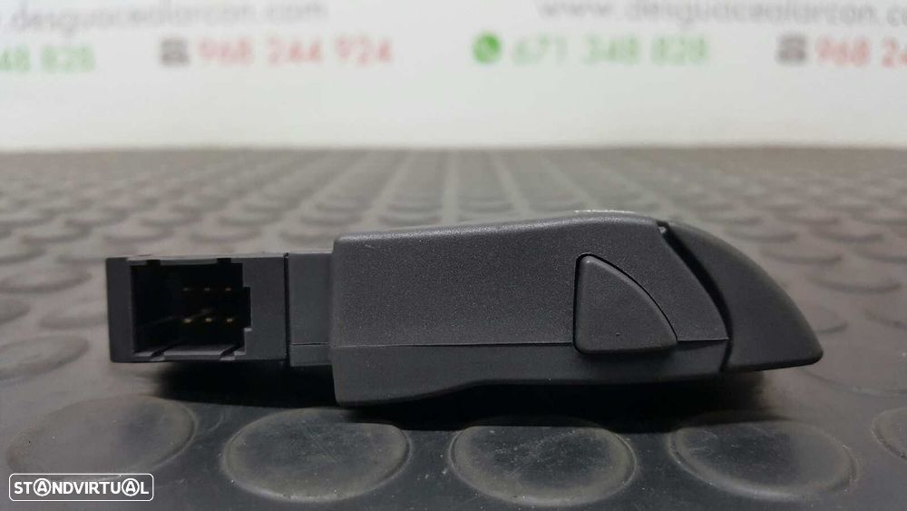 CONTROLE DE VOLANTE MULTIFUNCIONAL RENAULT CLIO IV BUSINESS - 4