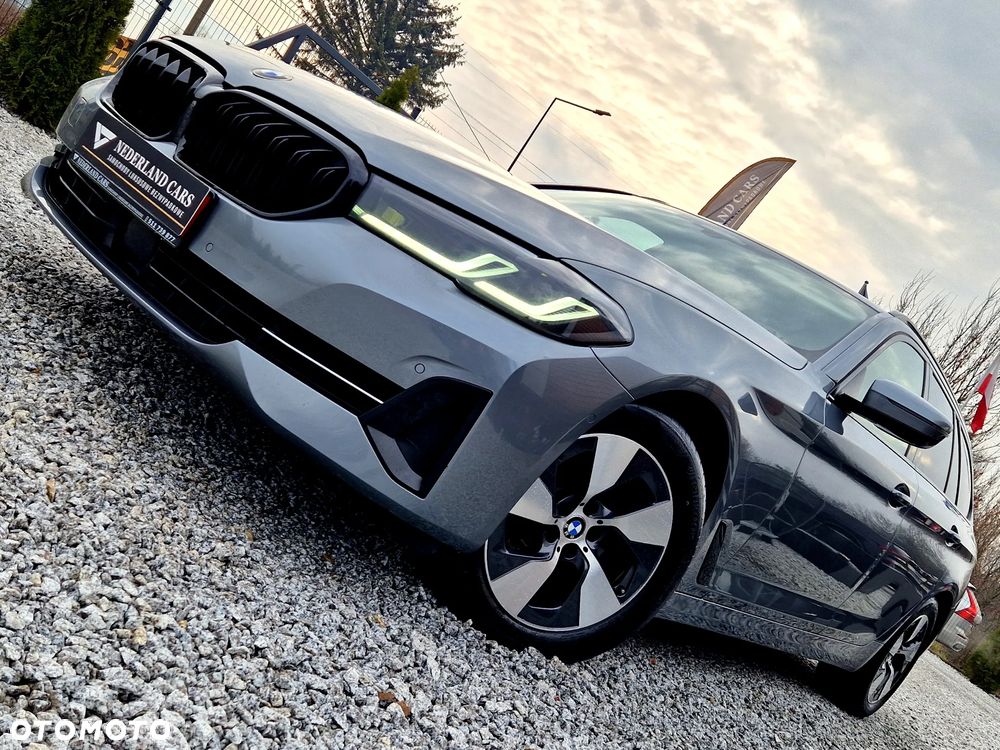 BMW Seria 5 520d xDrive Sport Line - 35
