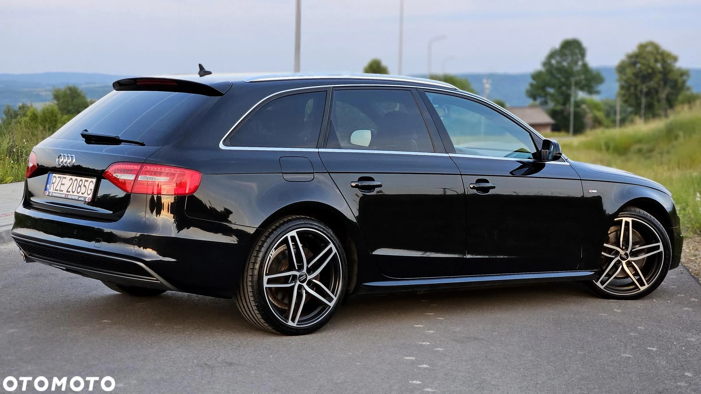 Audi A4 Avant 2.0 TDI DPF quattro S tronic S line Sportpaket - 6