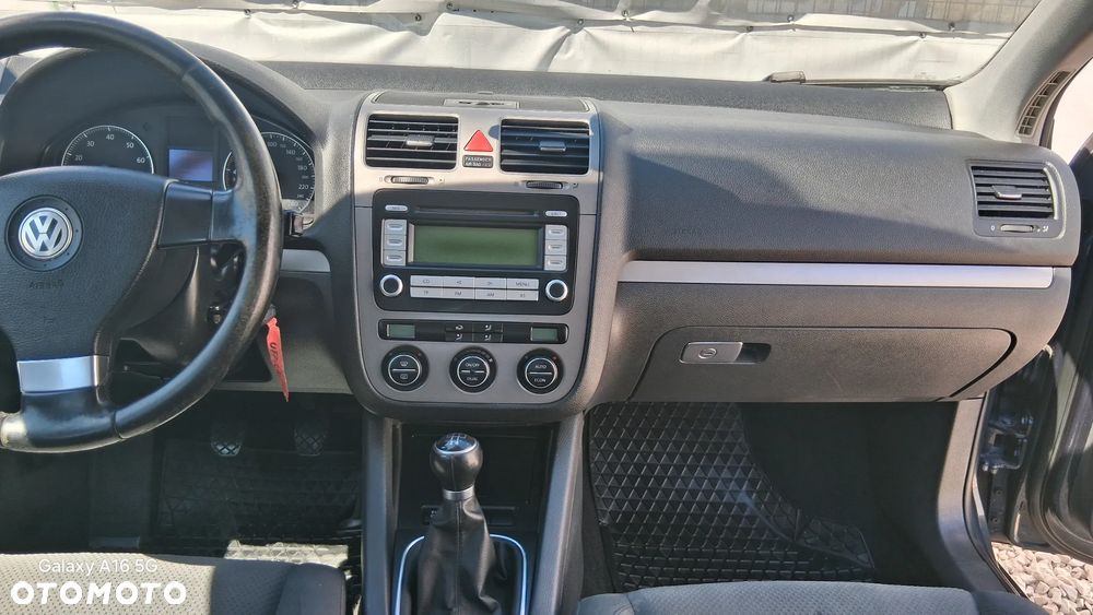 Volkswagen Golf 1.6 Comfortline - 9