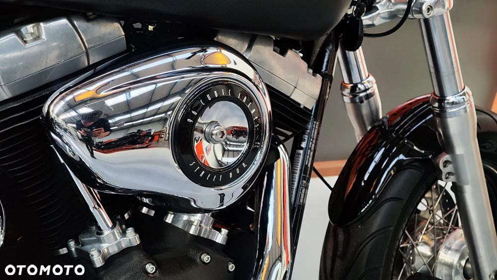 Harley-Davidson Dyna Street Bob - 30