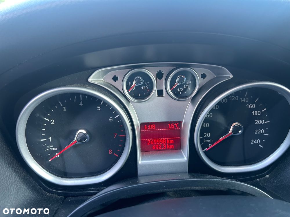 Ford Focus 1.8 FF Platinium X - 11