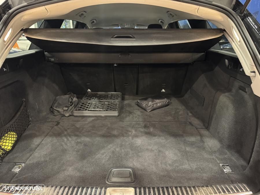 Mercedes-Benz E 220 d Avantgarde - 22