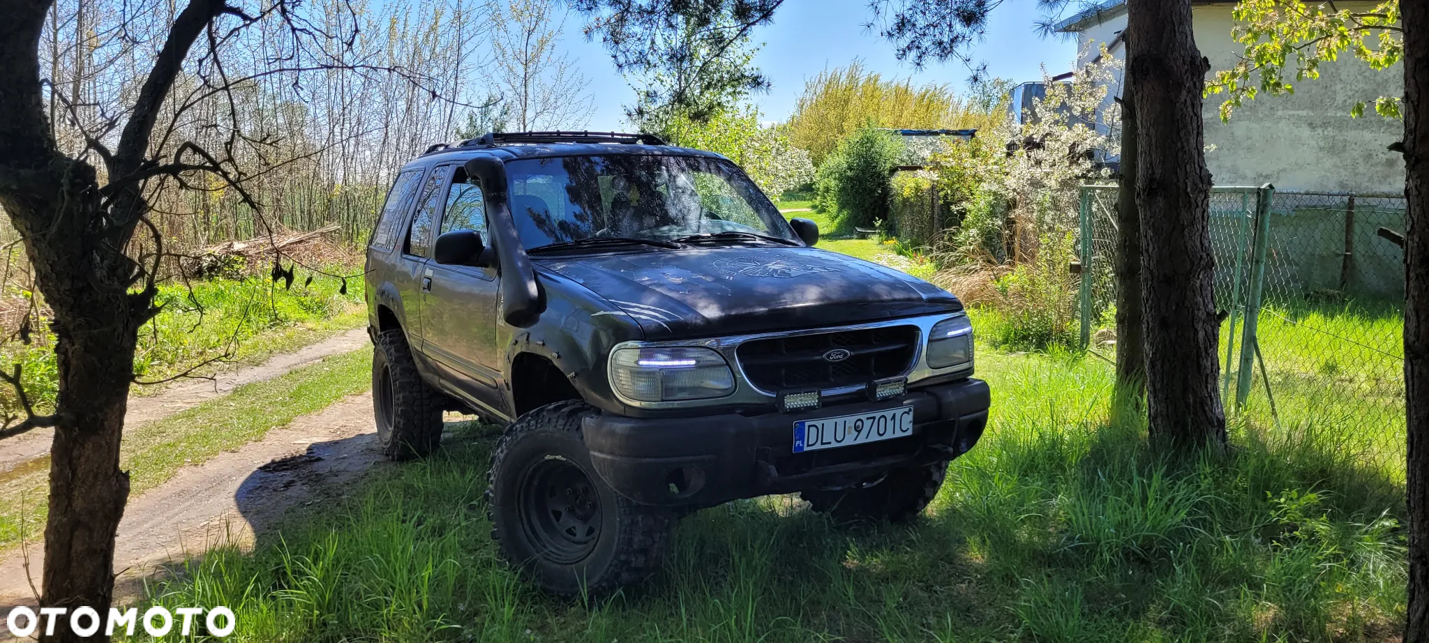 Ford Explorer - 4