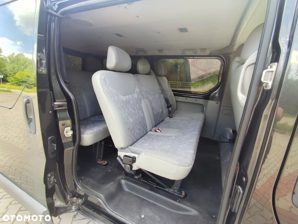 Opel Vivaro L2H1 2.9t - 18