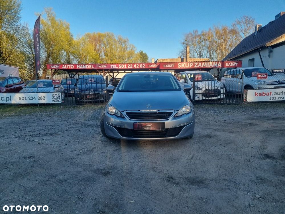 Peugeot 308 - 8