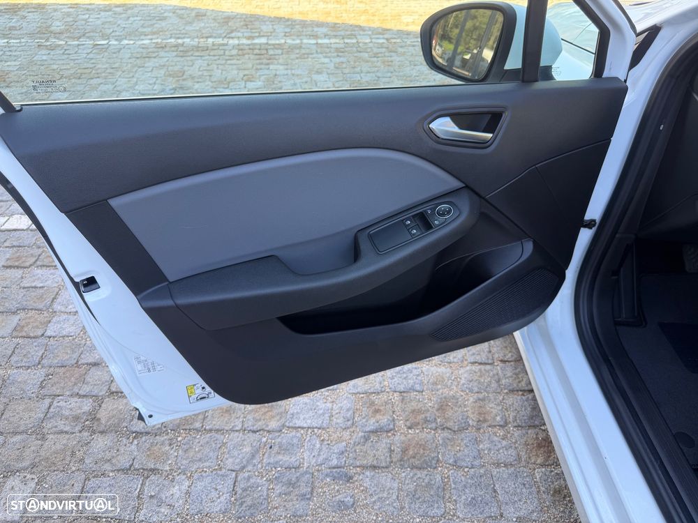 Renault Clio BLUE dCi 85 BUSINESS EDITION - 6