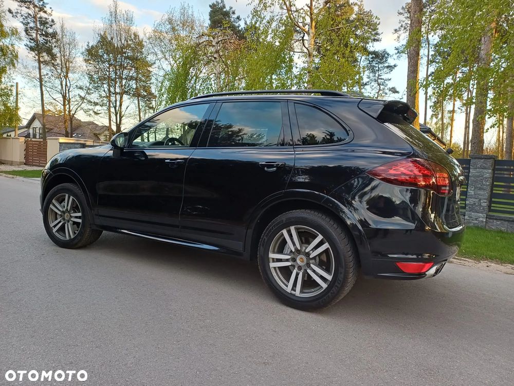 Porsche Cayenne - 2