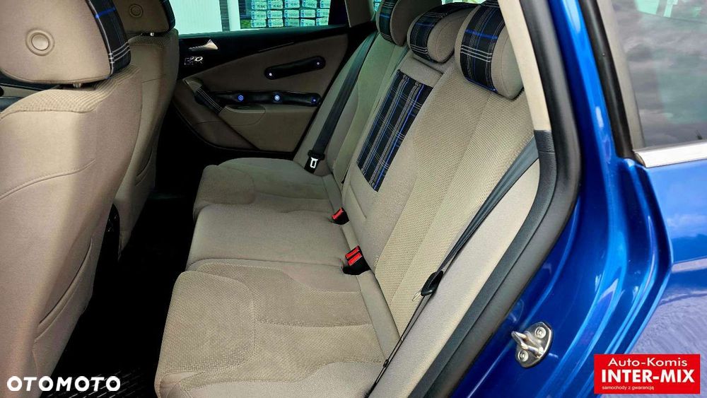 Volkswagen Passat - 26