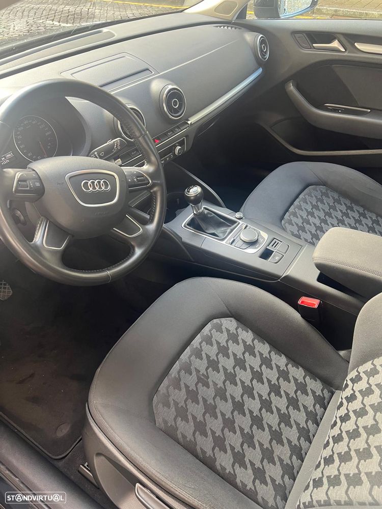 Audi A3 Sportback 1.6 TDI Advance - 31