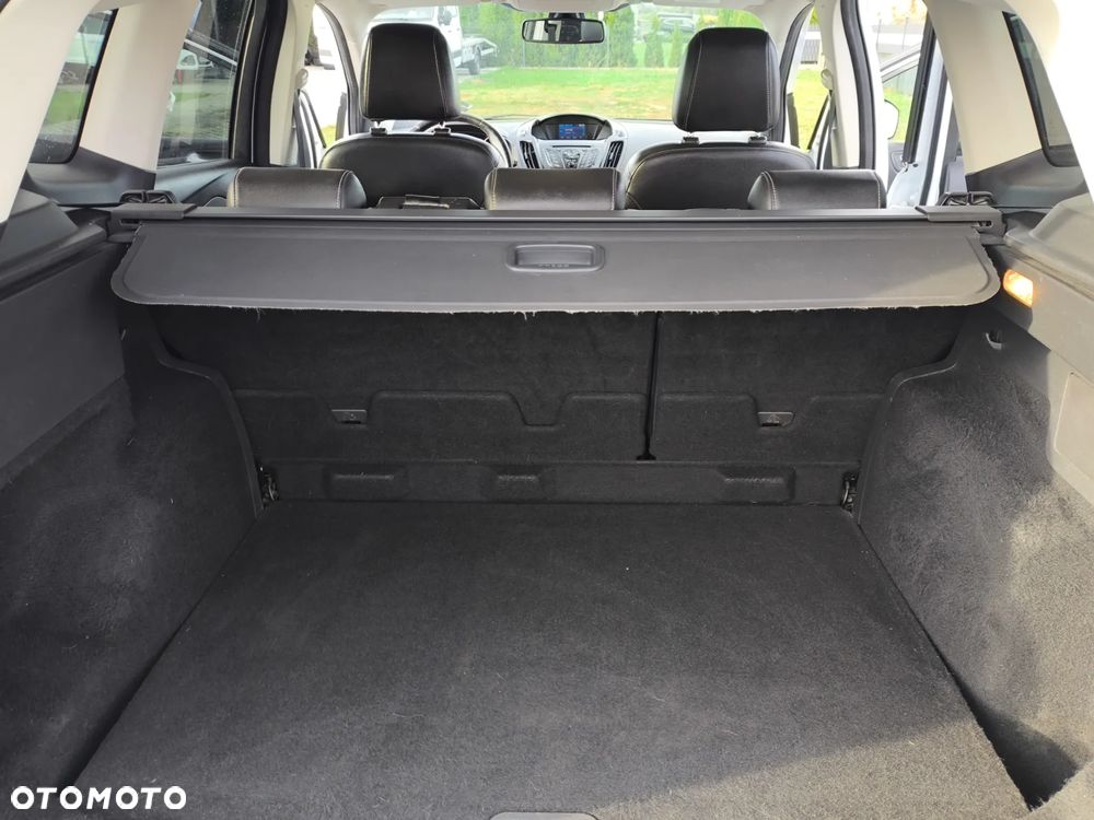Ford Kuga 2.0 TDCi FWD Titanium - 27