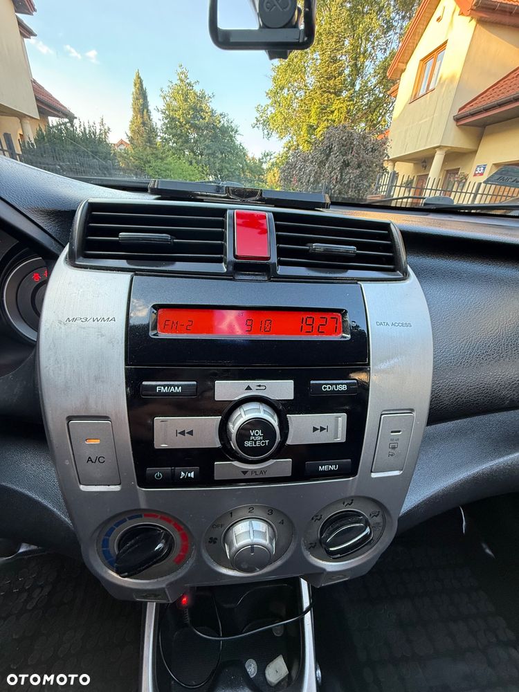 Honda City 1.4 Comfort - 11