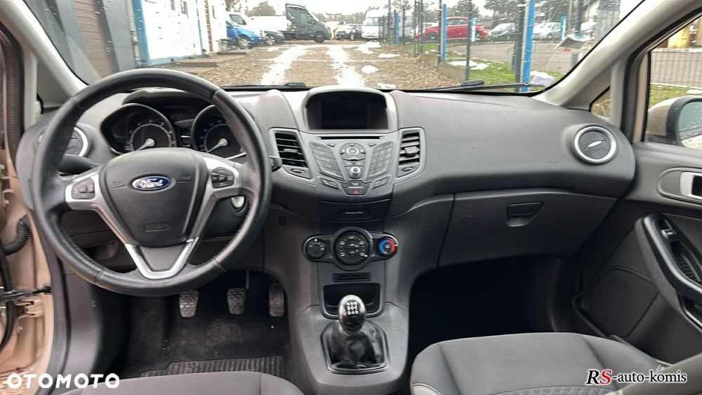Ford Fiesta - 10