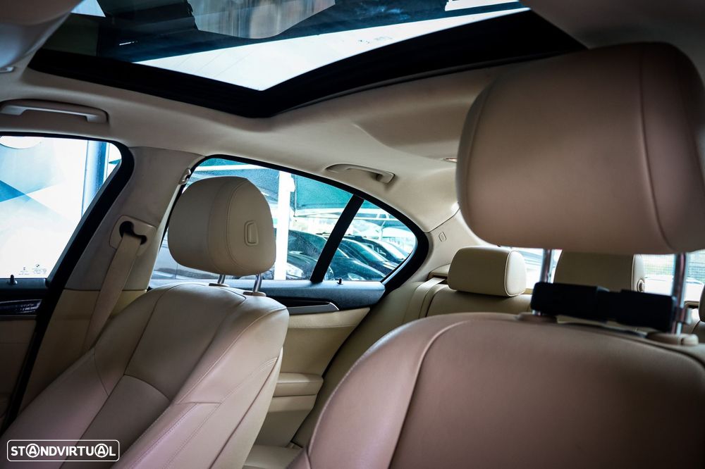 BMW 520 d Line Sport - 12