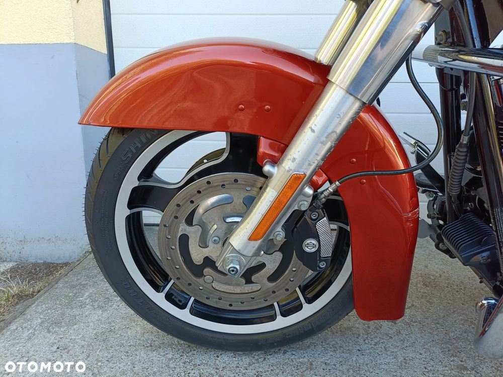 Harley-Davidson Touring Street Glide - 30