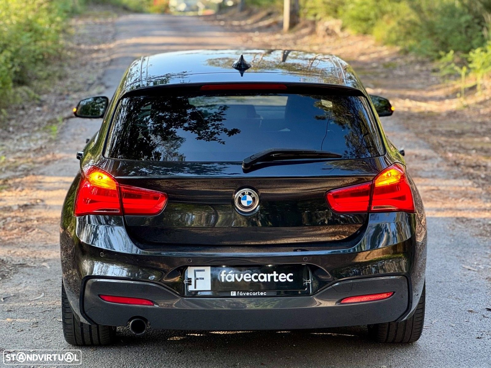 BMW 116 d Pack M - 12