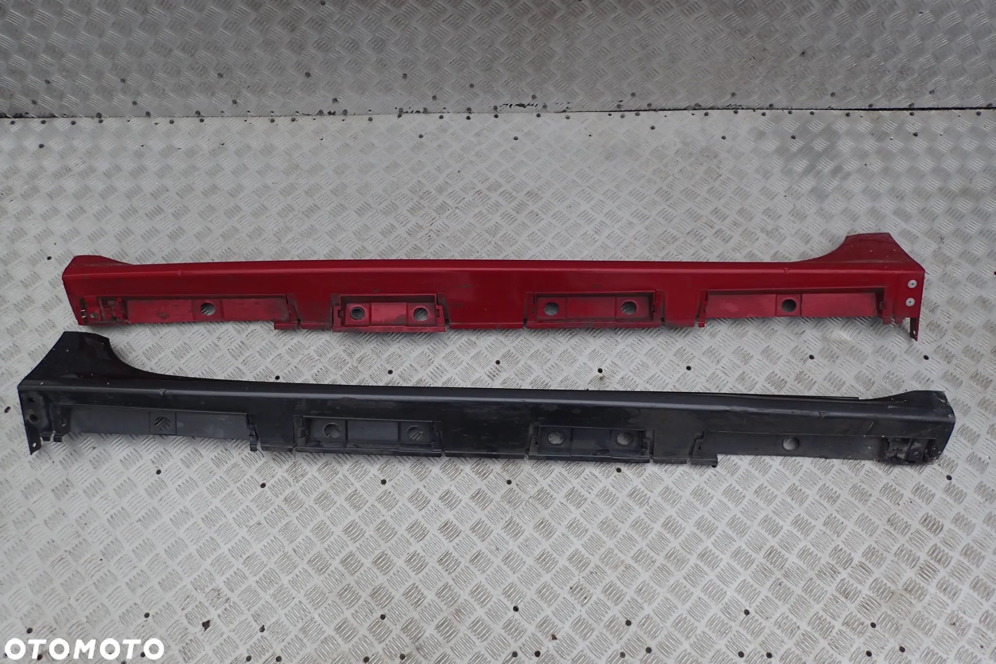 PRÓG LISTWA PROGOWA LEWA / PRAWA TOYOTA YARIS IV 75860-K0080 / 75850-K0080 - 1