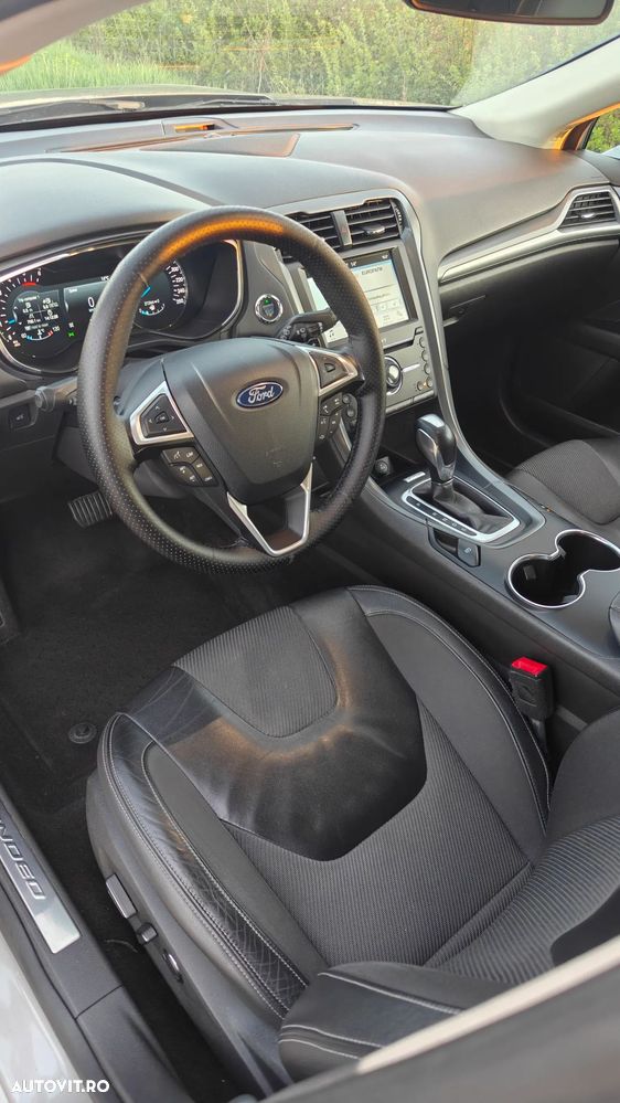 Ford Mondeo 2.0 TDCi Powershift - 11