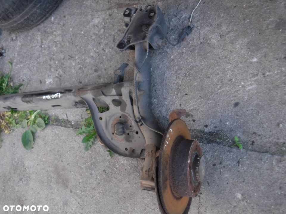 Renault Clio III belka zawieszenie os tyl - 5