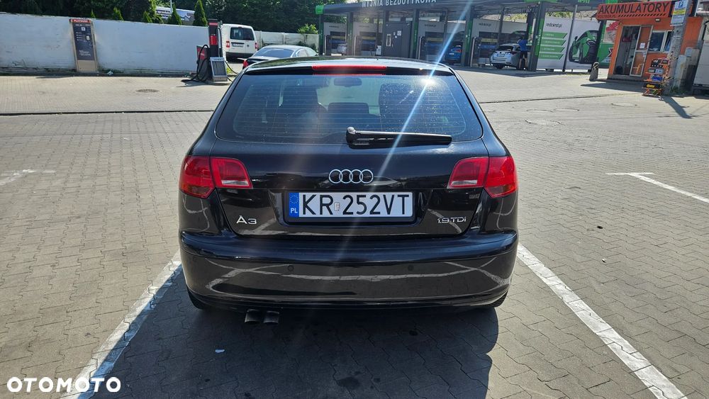 Audi A3 Sportback 1.9 TDI DPF Ambiente - 4
