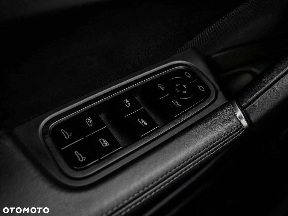 Porsche Cayenne Standard - 20