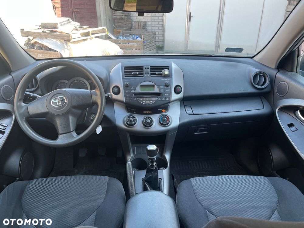 Toyota RAV4 2.2 D-4D 4x4 - 5