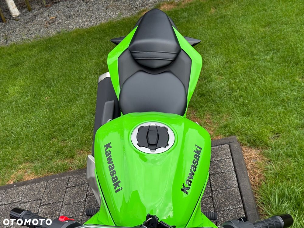 Kawasaki Ninja - 28