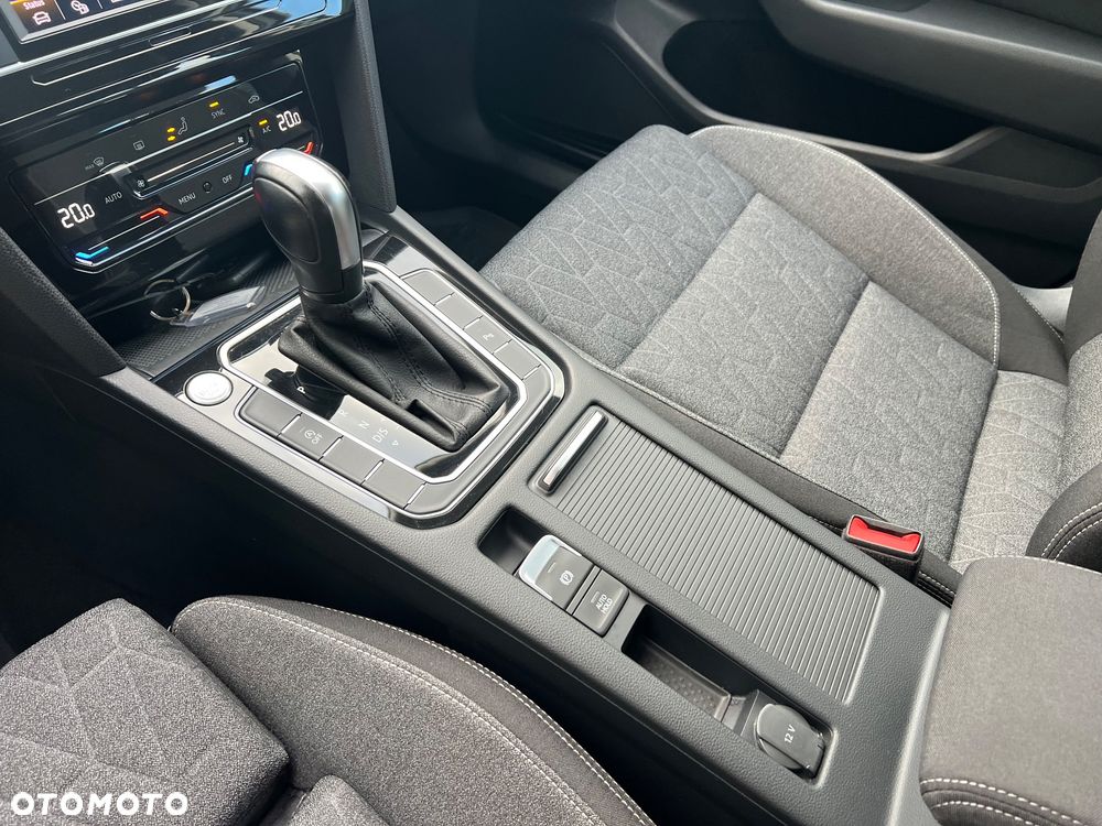Volkswagen Passat Variant 1.5 TSI EVO Business DSG - 20